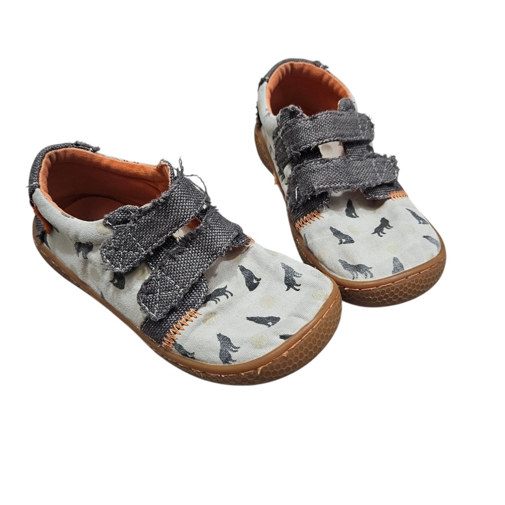 Livie & Luca 12M Wolf Print‎ Canvas Sneakers Toddler Shoes Polka Dot